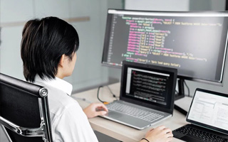 慈利 api php源码,下载的php源码怎么运行呢？